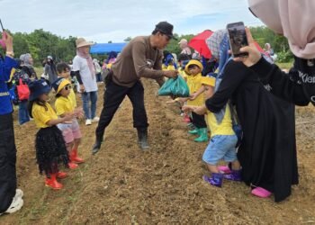 Gardening Class, TK-KB Syiona School Tanah Bumbu Kunjungan ke Kebun Wisata Bumdesa Kenari Berkah