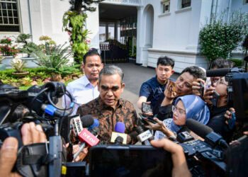 Presiden Prabowo Bahas Evaluasi Direksi BUMN dan Isu Kemanusiaan Palestina di Istana Merdeka
