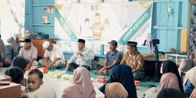 H. Hasanuddin Serap Aspirasi Warga Muara Pagatan Tengah Lewat Kegiatan Reses DPRD Tanah Bumbu