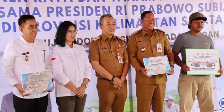 Optimalisasi Lahan, Pemprov Kalsel Berikan Bantuan Pertanian Sebesar Rp8,5 M ke Kabupaten Batola