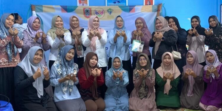 Diskominfo Berikan Pelatihan Pengelolaan Media Sosial bagi Kader Posyandu di Kabupaten Tapin dan HSS