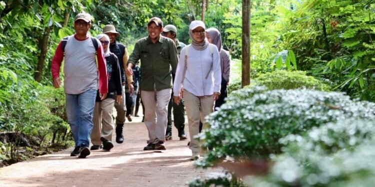 Dishut Perkuat Program Perhutanan Sosial dengan Kemitraan Konservasi Bersama Masyarakat Desa Belangian