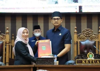 DPRD Tanah Bumbu Gelar Rapat Paripurna, Bahas Dua Raperda Strategis Lingkungan dan Bangunan Gedung