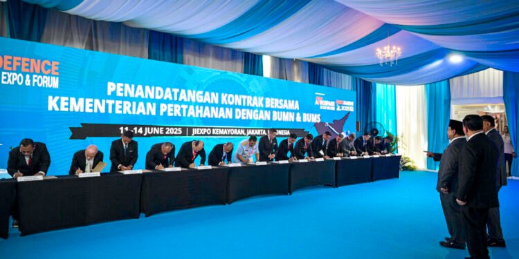Presiden Prabowo Saksikan Penandatanganan 27 Kontrak Bersama, Tegaskan Komitmen Perkuat Industri Pertahanan Nasional