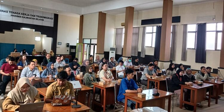 Disnakertrans Kalsel Ajak Warga Hadiri Job Fair 2025, Imbau Tertib dan Patuhi Aturan Panitia