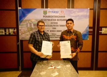 Bupati Andi Rudi Latif dan PT Wings Abadi Tandatangani MoU Peningkatan Konektivitas Udara Rute Batulicin–Makassar