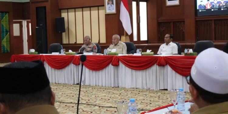 Segera Tetapkan Status Siaga Darurat Karhutla, Gubernur Kalsel Pimpin Rapat Koordinasi Kesiapsiagaan