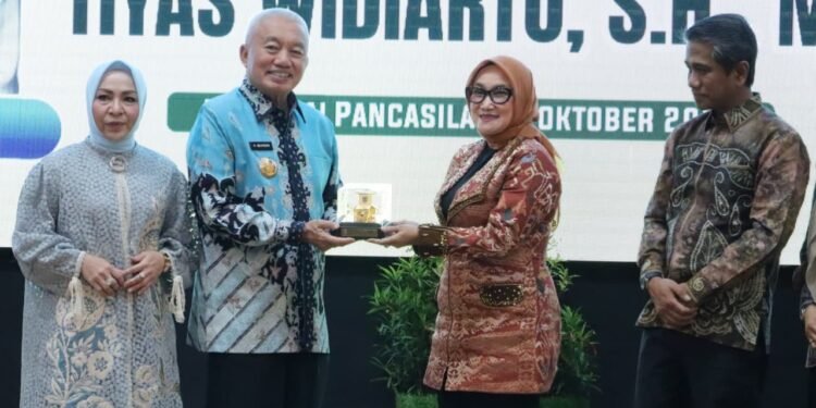 Malam Pisah Sambut Kajati Kalsel, Gubernur Muhidin Sampaikan Apresiasi dan Harapan