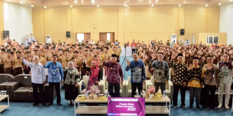 Puncak Peringatan Bulan Inklusi Keuangan Tahun 2025, Gubernur Kalsel Ajak Pelajar Banua Menabung Sejak Dini