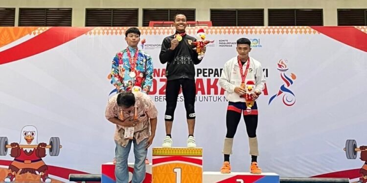 Tanpa Target, Atlet Angkat Besi Kalsel Justru Sabet Emas dan Perak di POPNAS XVII