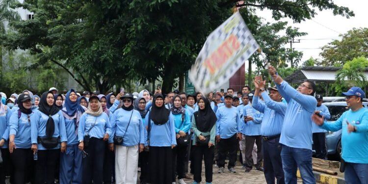 RSUD Ulin Banjarmasin Gelar Jalan Sehat Semarakkan HKN ke-61, Libatkan Ratusan Pegawai