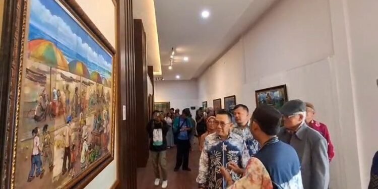 Misbach Tamrin Pamerkan Perjalanan Hidup 84 Tahun Lewat 21 Karya Lukisan