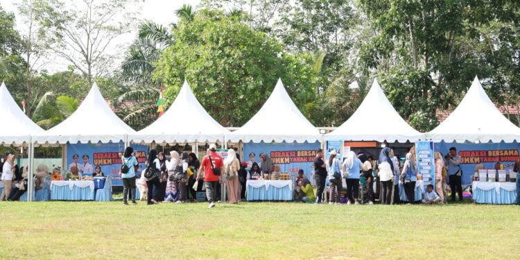 Layanan Publik Terpadu dan UMKM Meriahkan Aksi Sinergitas Merah Putih di Kuranji Tanah Bumbu