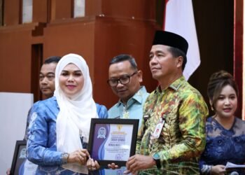 Anugerah Keterbukaan Informasi Publik 2025, Pemkab Tanah Bumbu Raih Predikat Menuju Informatif