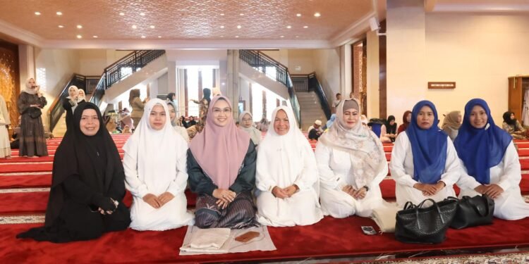 Safari Ramadan, Andi Irmayani Rudi Latif Perkuat Silaturahmi dan Kepedulian Sosial