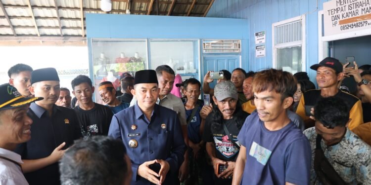 Bupati Andi Rudi Latif Siapkan Dapur Umum BerAKSI  untuk Berbuka dan Sahur bagi 269 Penumpang Tertunda