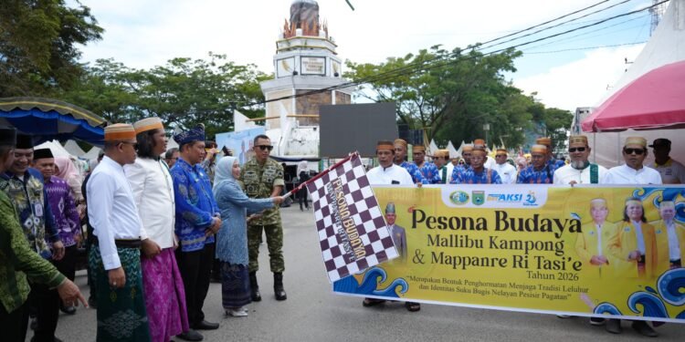 Pesona Budaya Mappanre Ri Tasi’e Dimulai, Karnaval Mallibu Kampong Jadi Sarana Kebersamaan dan Promosi Pariwisata