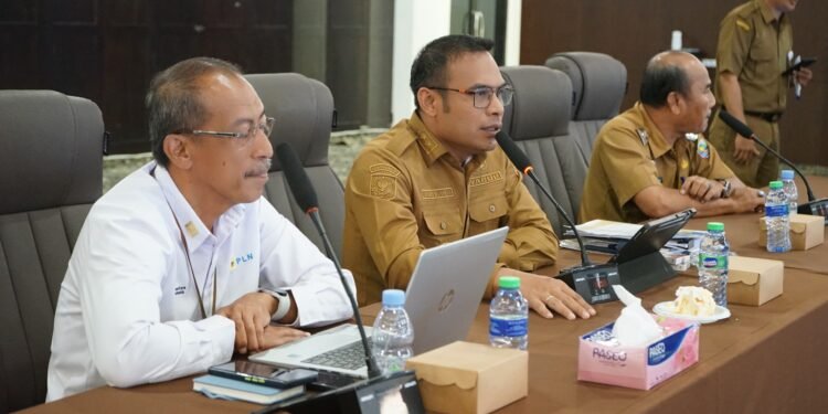 Pemkab Kotabaru Gelar Rakor Pengembangan dan Pemasangan Jaringan Listrik PLN