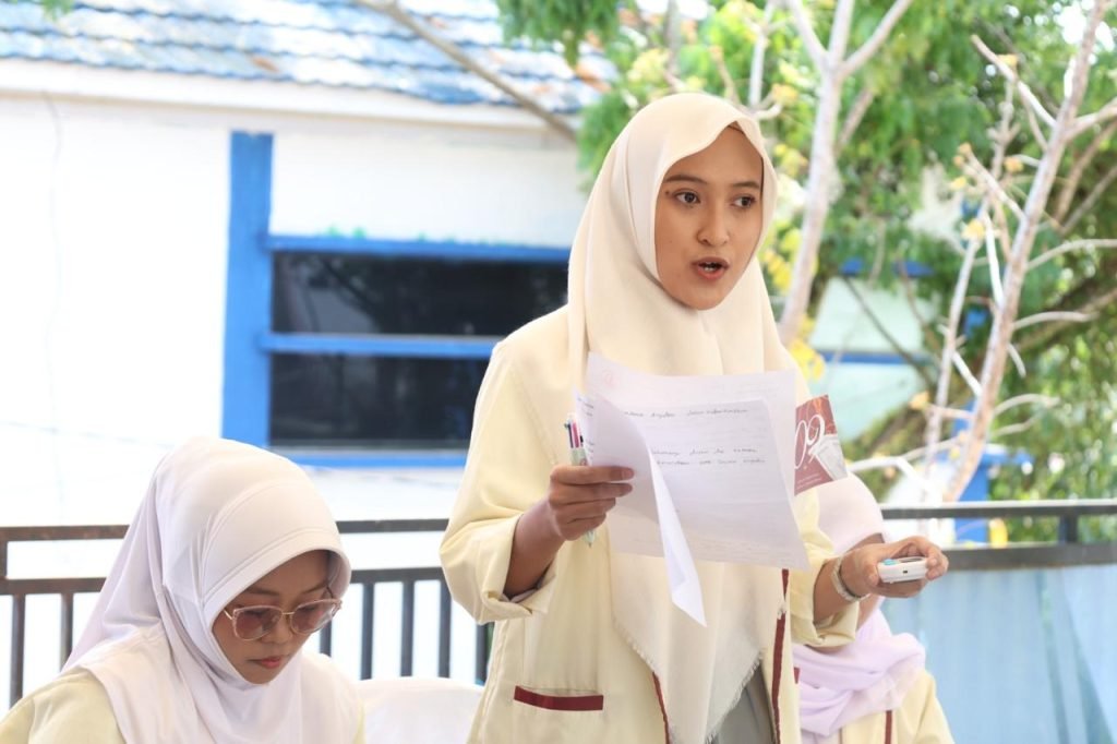 Pelajar SMP-SMA Tanah Bumbu beradu argumentasi dalam AADC 2026, kompetisi debat bahasa Indonesia.