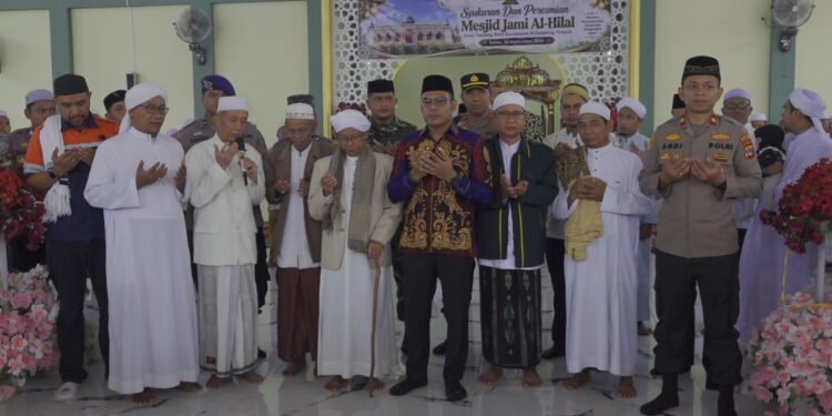 Pemkab Kotabaru menghadiri Peresmian Masjid Jami Al Hilal Tanjung Batu, Harapkan Jadi Pusat Pembinaan Umat