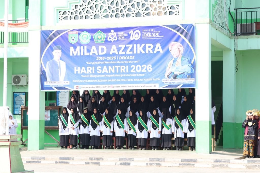 Upacara Hari Santri 2026 di Pondok Pesantren Azzikra Batulicin dengan tema Santri Menguatkan Negeri Menuju Indonesia Emas